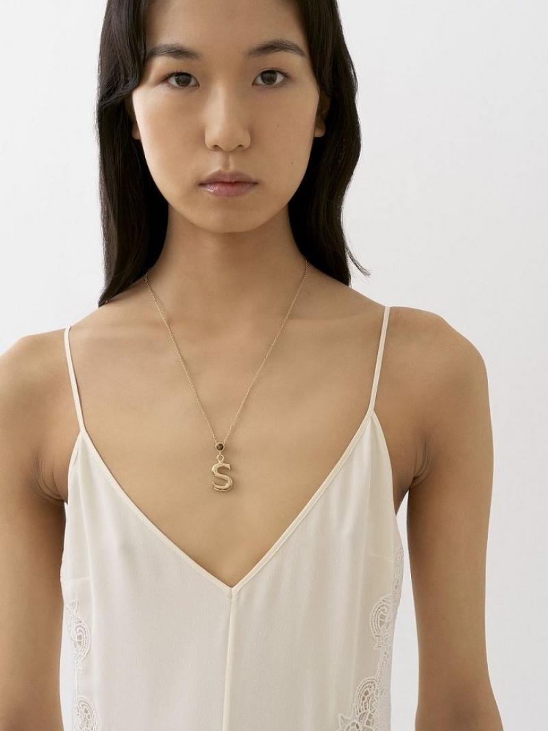 Chloe Alphabet With Pendant Ketten Gold | CHE-SR14337